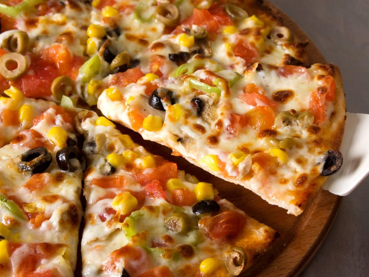 World Pizza Day Get to 4th base with the slice of life - Hindustan Times