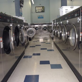 Speed Queen Laundry | Clean, Modern Laundromat | Kid-Friendly