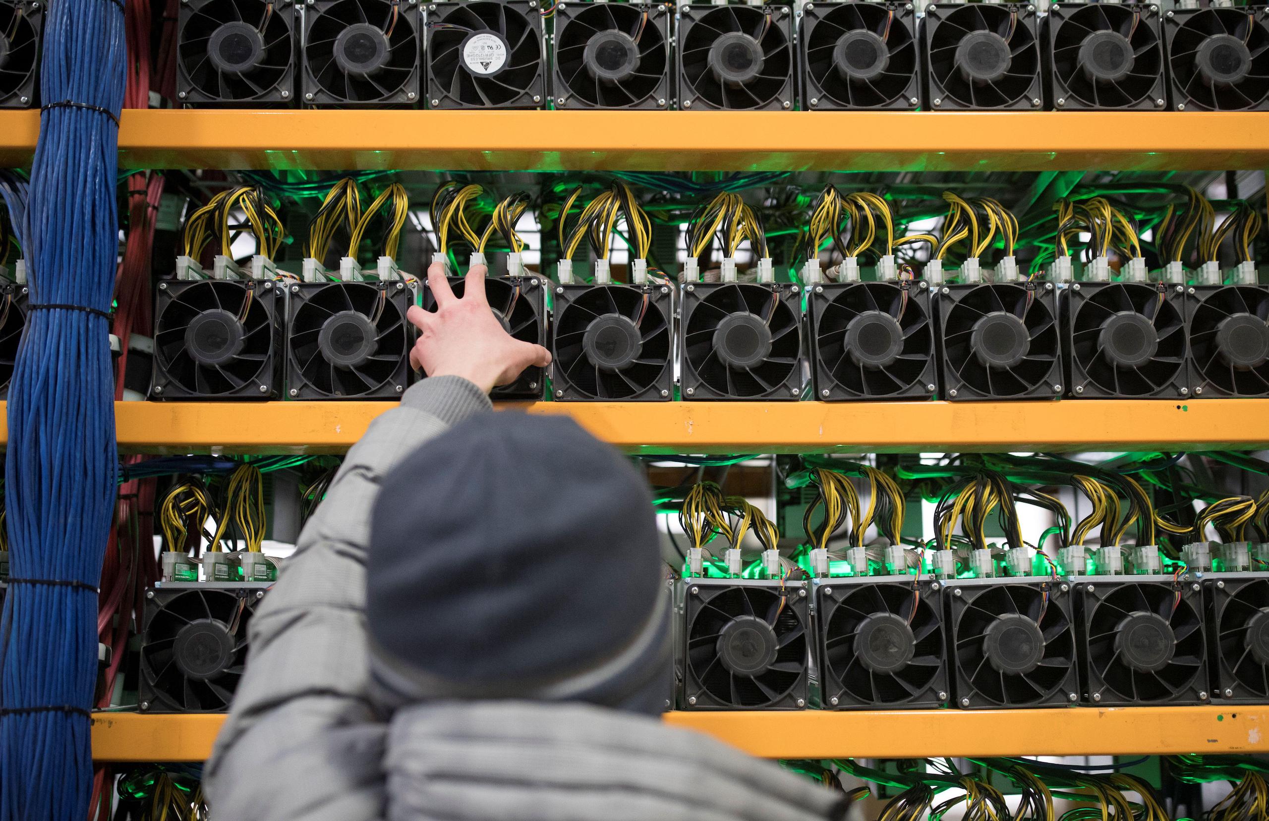 What is Bitcoin Mining and How Does it Work? ( Updated)
