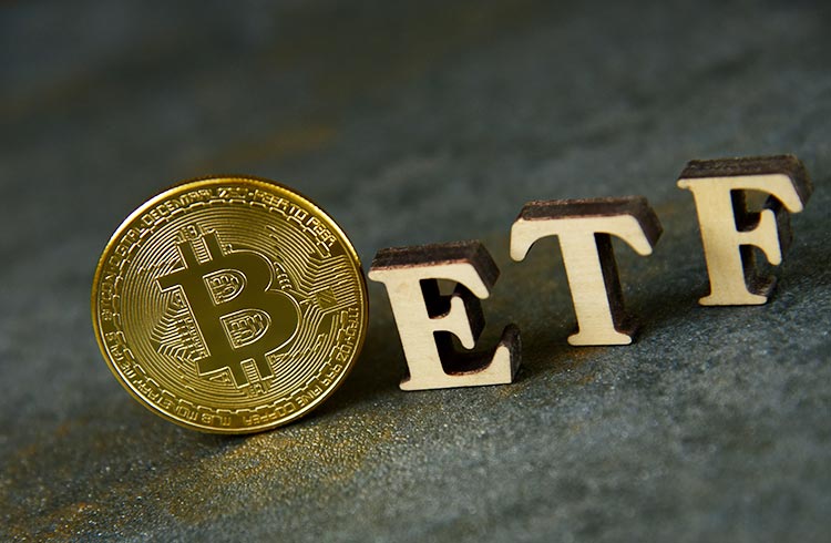 Fidelity sets Bitcoin ETF fee at % ahead of expected SEC approvals | Fortune Crypto