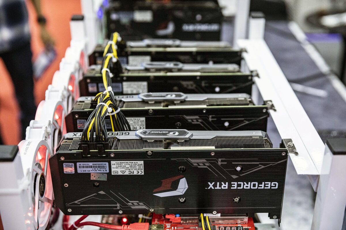 Main Differences Between ASIC and GPU Mining - D-Central