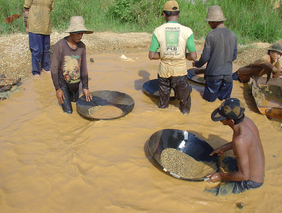 MARTAPURA DIAMOND & GEMSTONE MARKET SOUTH KALIMANTAN TOUR