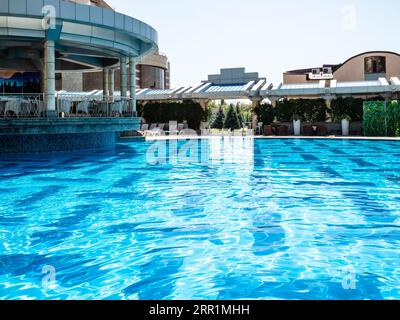 Top 10 Outdoor Swimming Pools in Yerevan