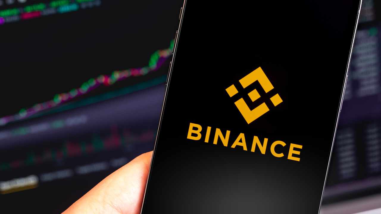 US court approves order for Binance to pay $ bln to CFTC | Reuters