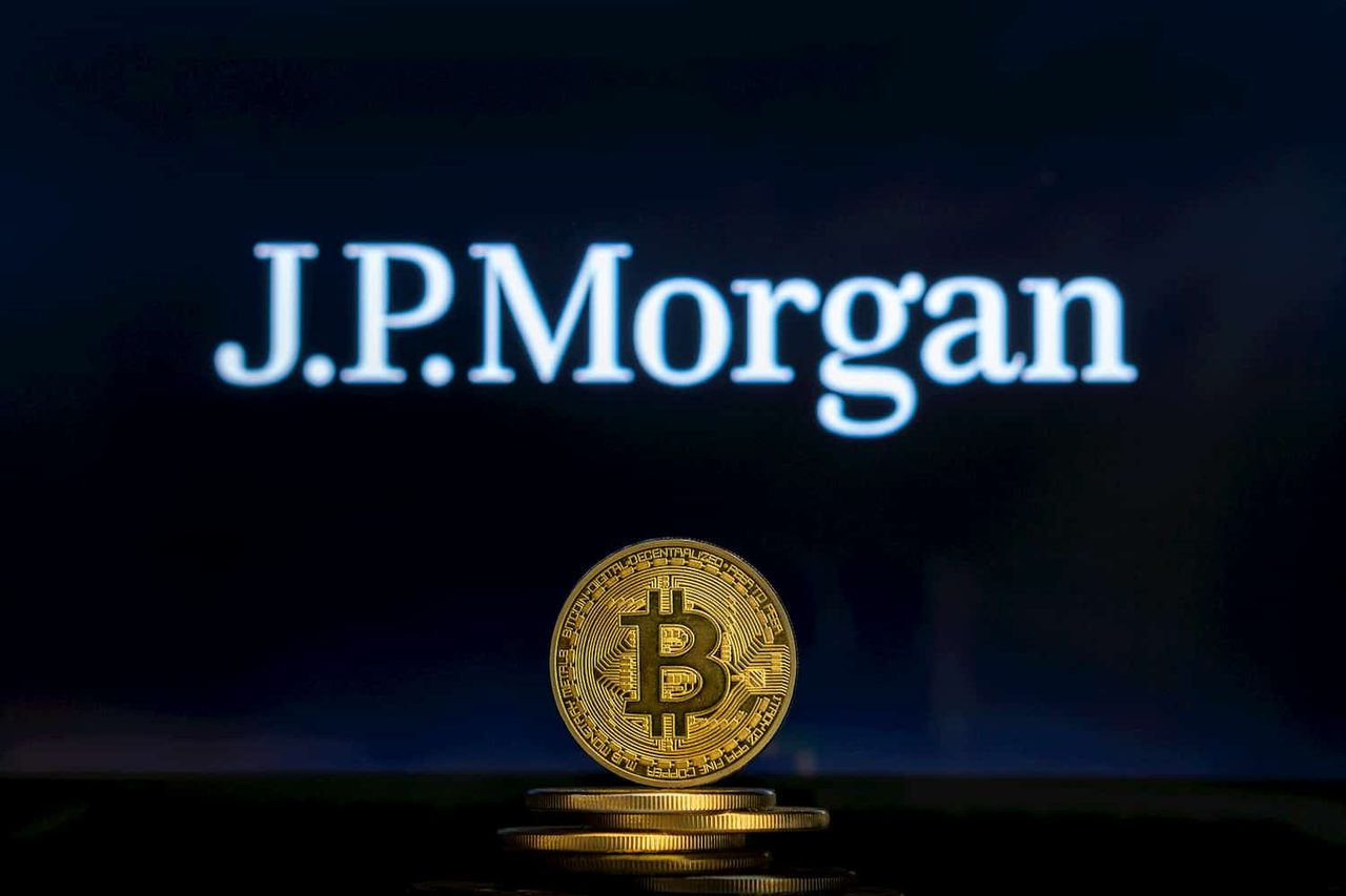 JPMorgan's Dimon says bitcoin 'is a fraud' | Reuters