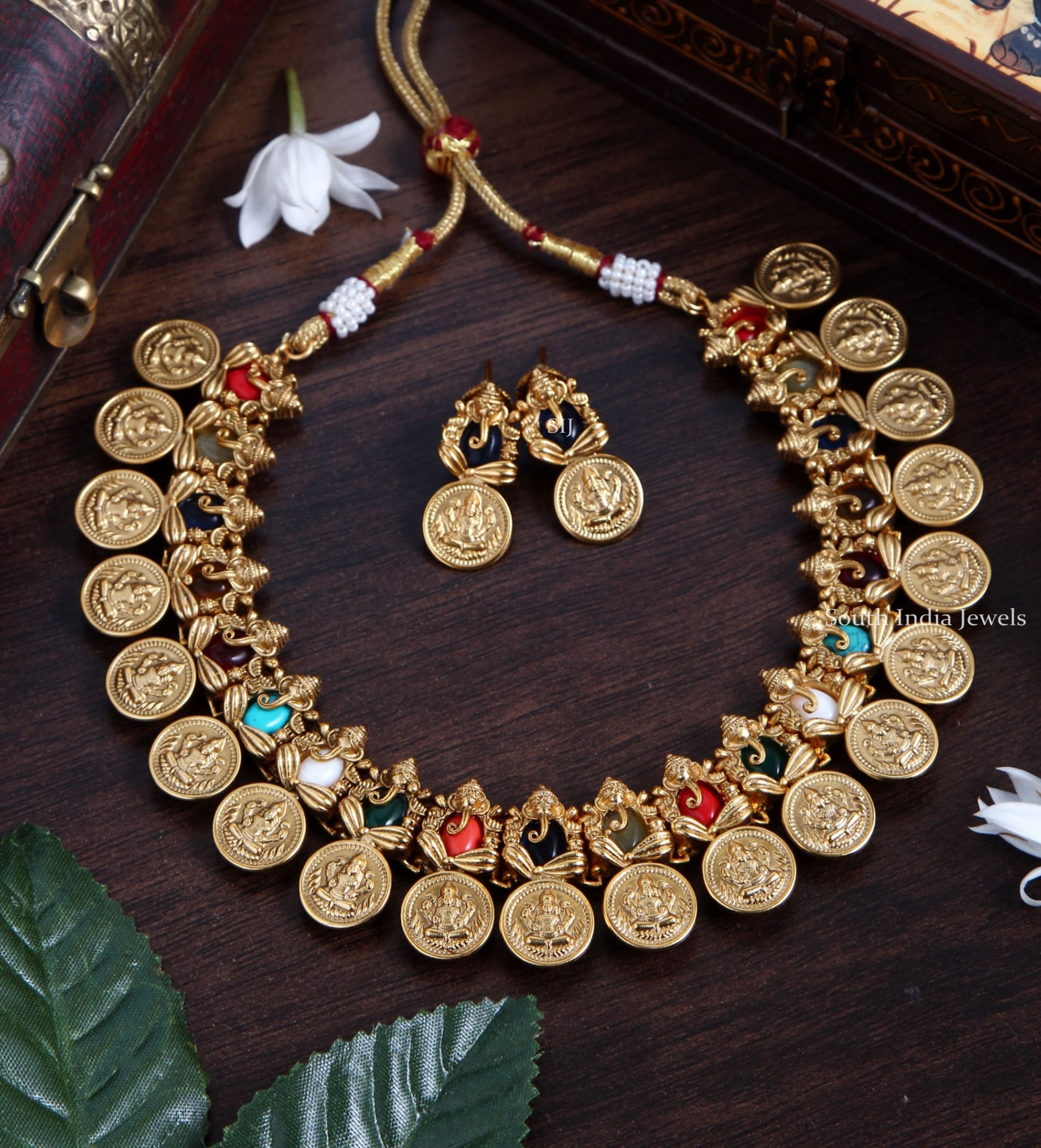Matte Gold Lakshmi coin necklace | South Indian temple jewelry Bridal – Indian Designs